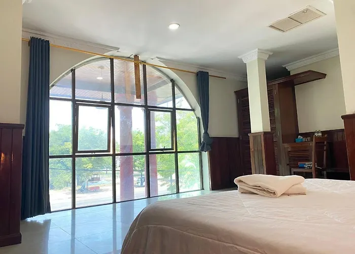 Mongkol Angkor And 3*